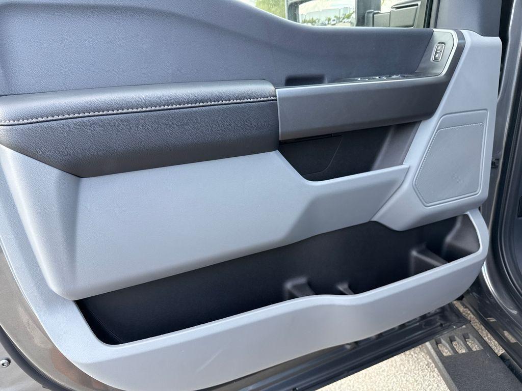new 2025 Ford F-250 car, priced at $59,254