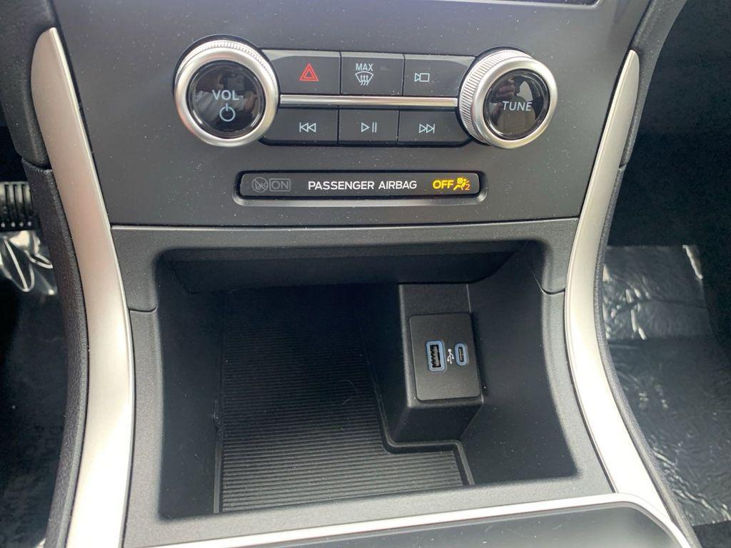 new 2024 Ford Edge car, priced at $31,900