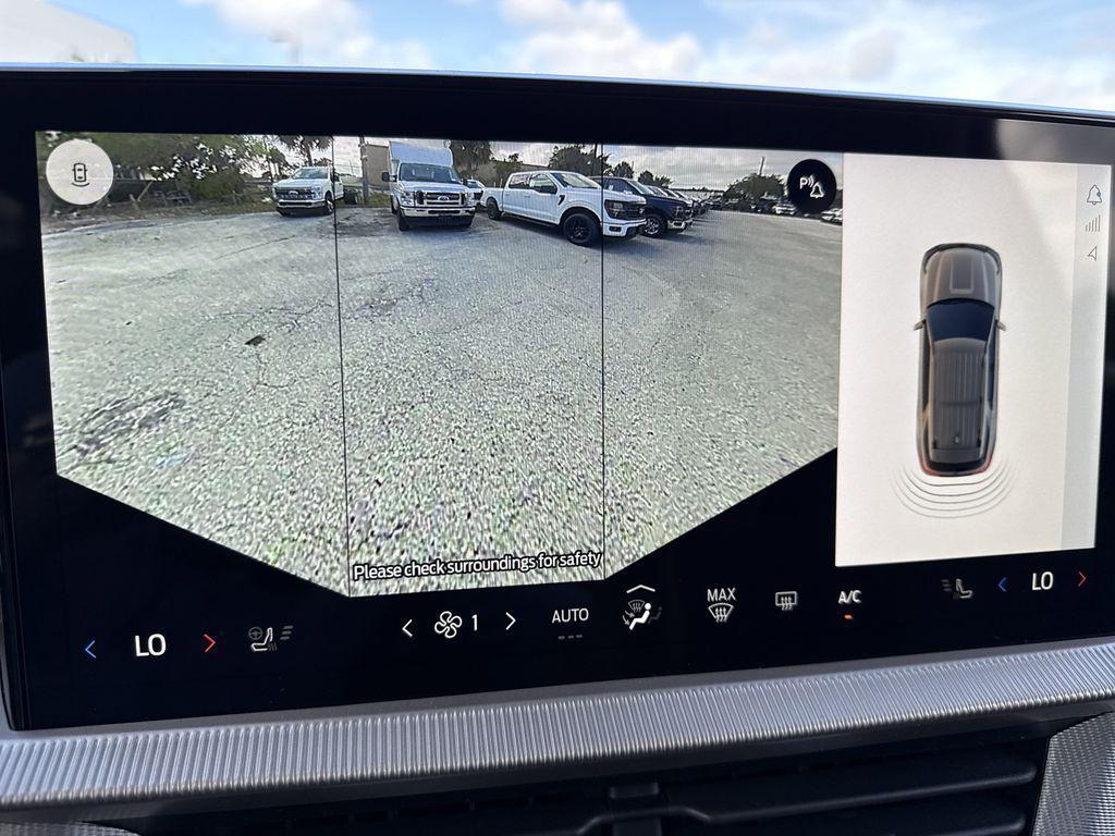 new 2025 Ford Explorer car, priced at $40,249
