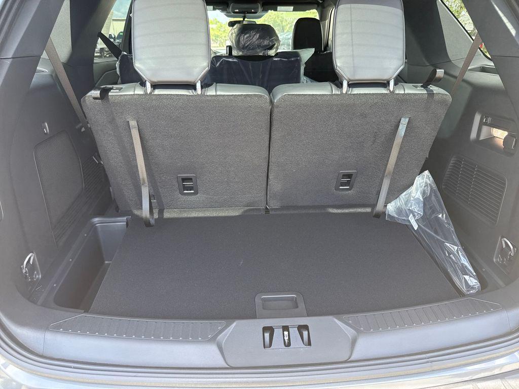 new 2025 Ford Explorer car, priced at $44,264