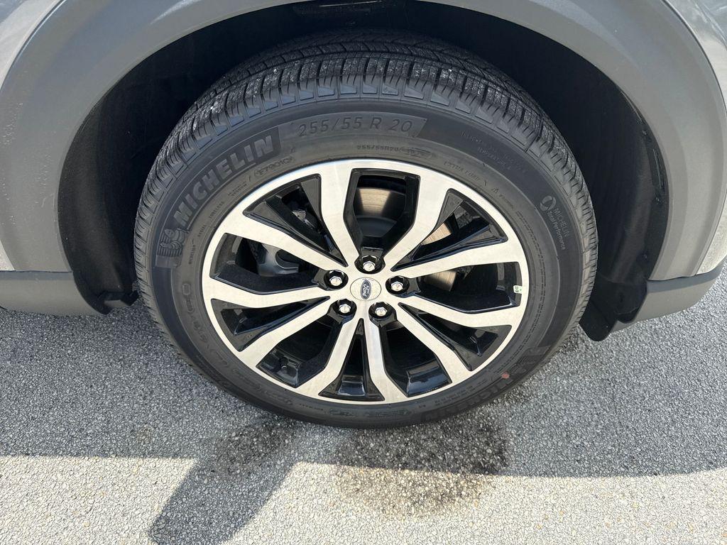 new 2025 Ford Explorer car, priced at $44,264