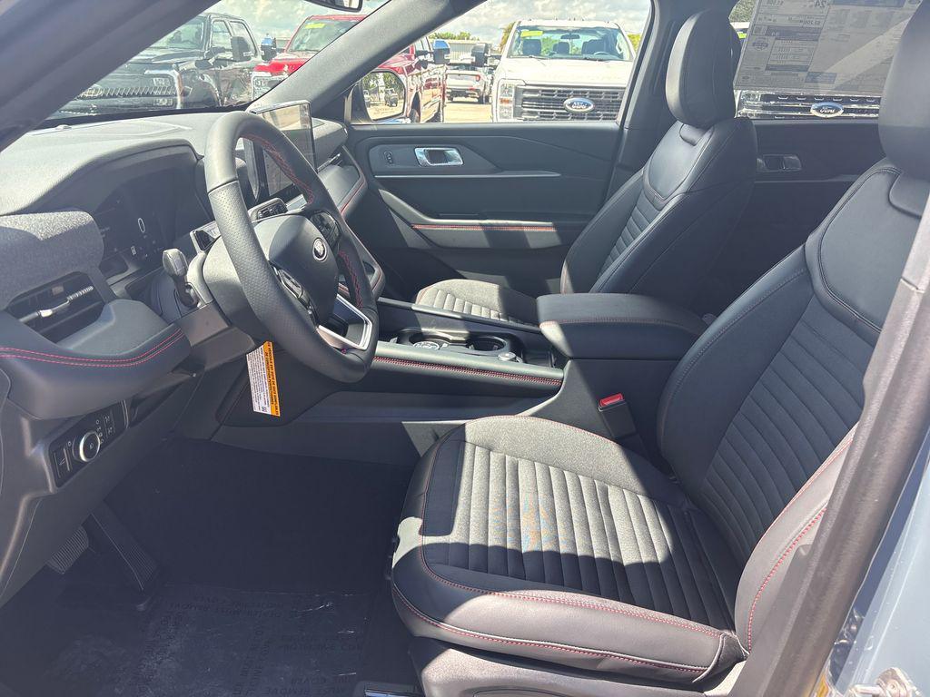 new 2025 Ford Explorer car, priced at $47,050