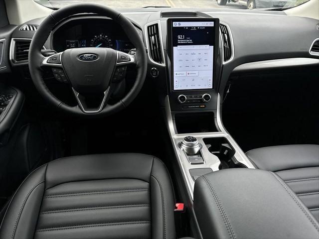 new 2024 Ford Edge car, priced at $33,880