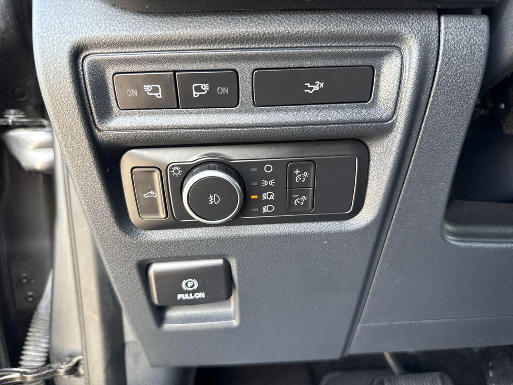 used 2022 Ford F-150 car, priced at $35,901