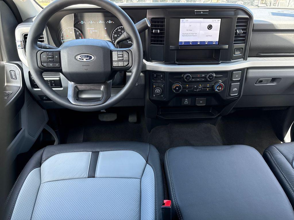 new 2025 Ford F-250 car, priced at $59,900