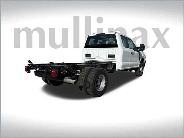 new 2025 Ford F-350 car, priced at $58,893