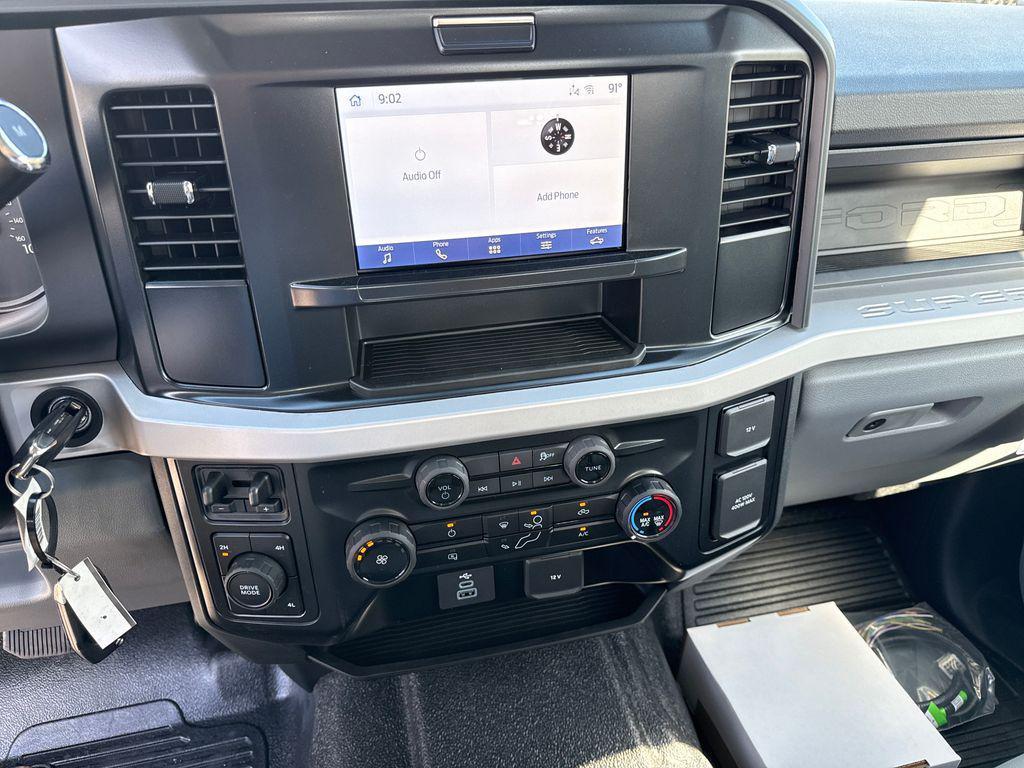 new 2025 Ford F-350 car