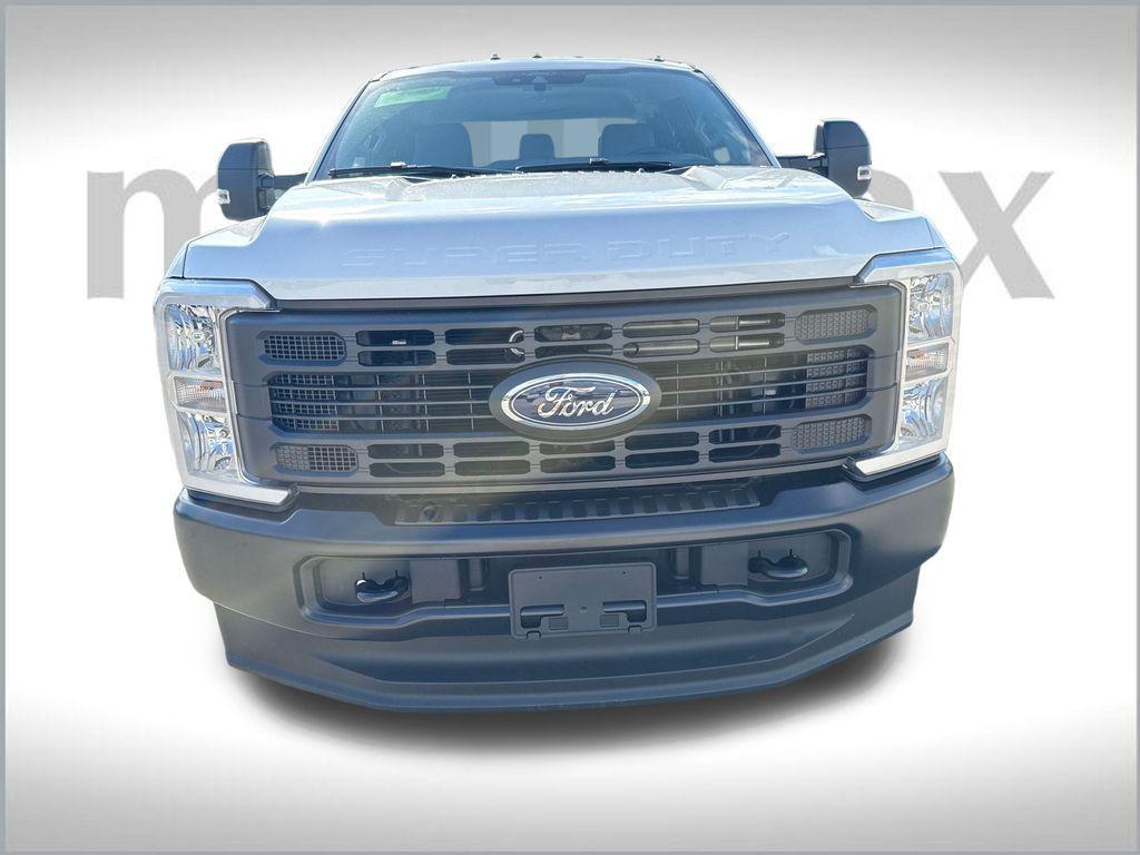 new 2025 Ford F-350 car