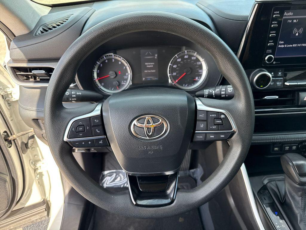 used 2021 Toyota Highlander car, priced at $24,901