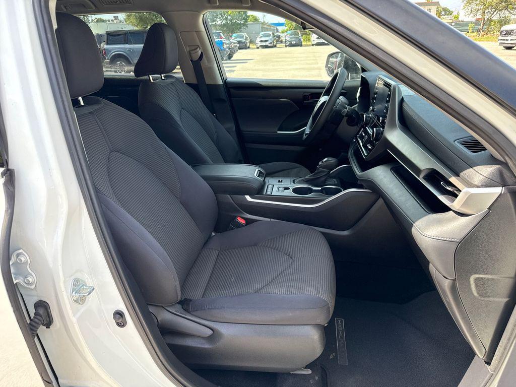 used 2021 Toyota Highlander car, priced at $24,901