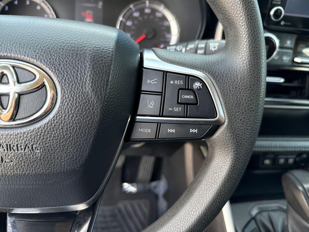 used 2021 Toyota Highlander car, priced at $24,901
