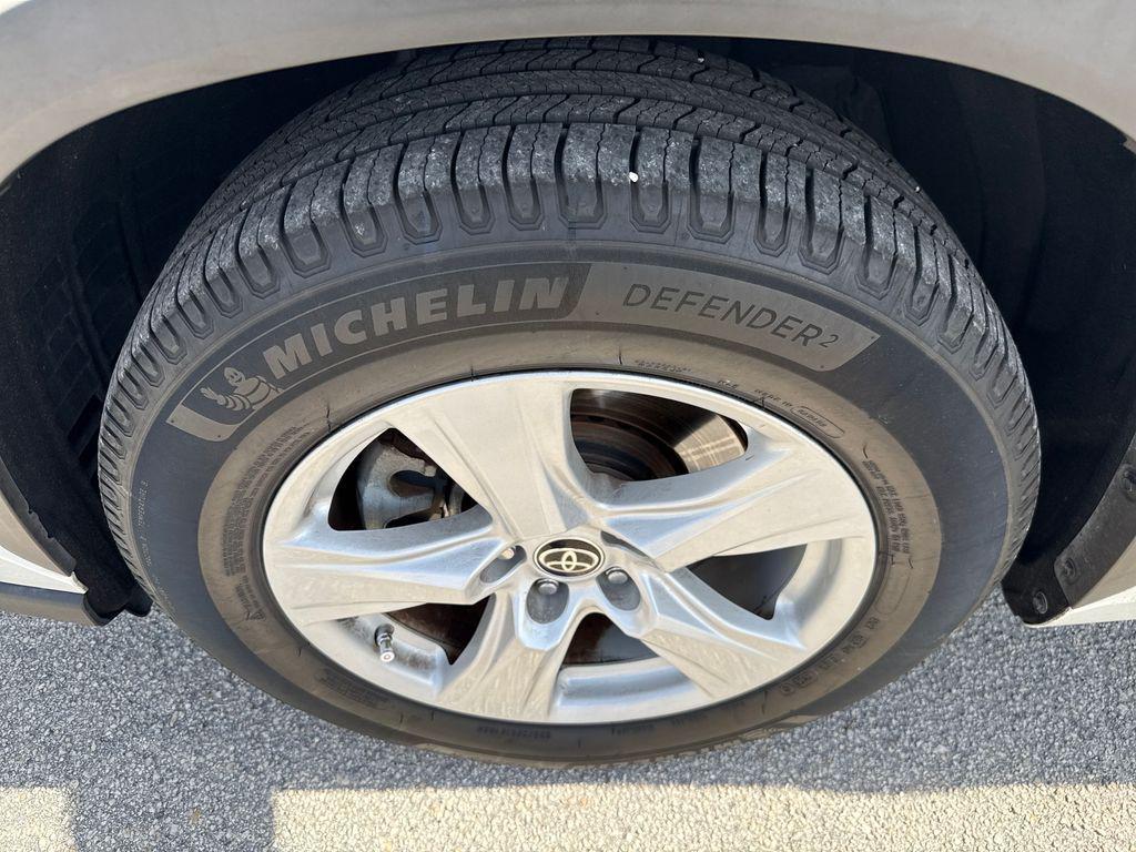 used 2021 Toyota Highlander car, priced at $24,901