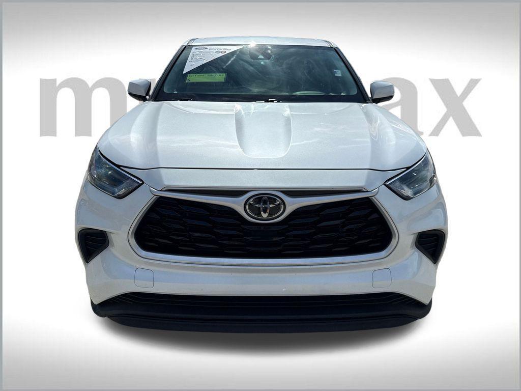 used 2021 Toyota Highlander car, priced at $24,901