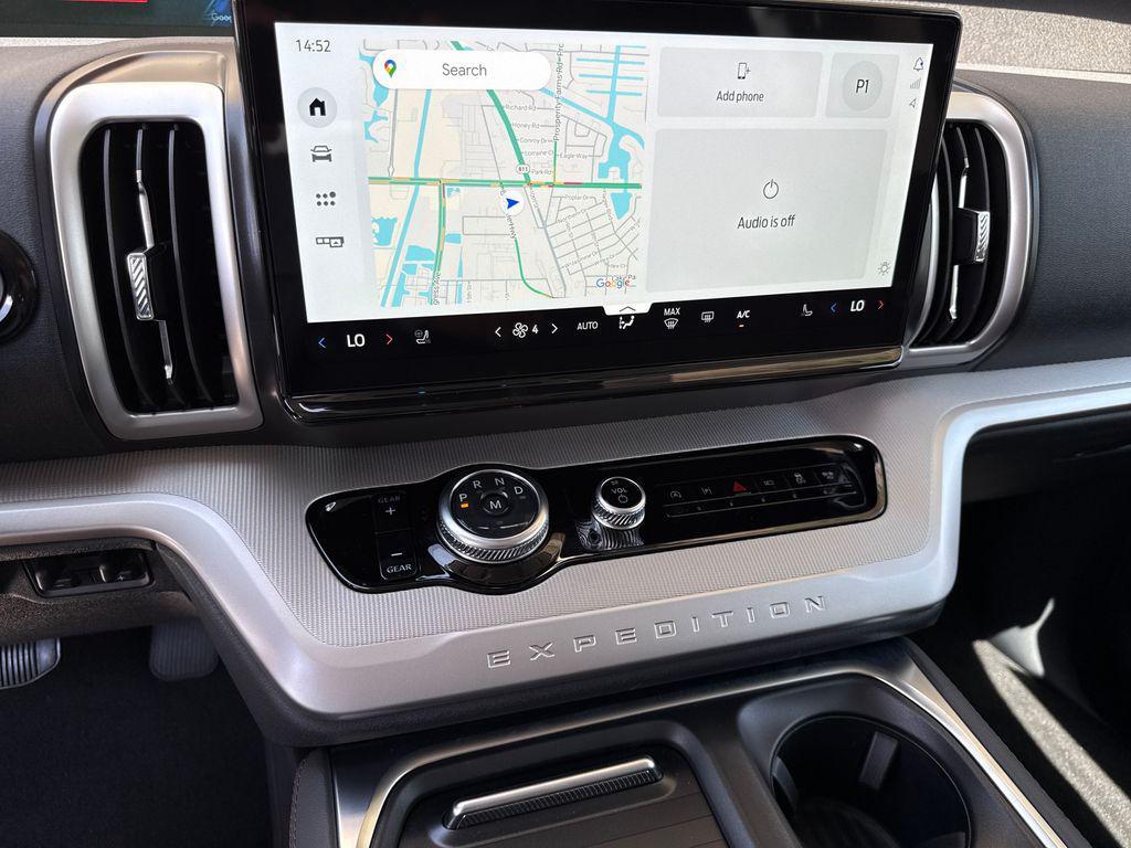 new 2025 Ford Expedition car, priced at $66,696
