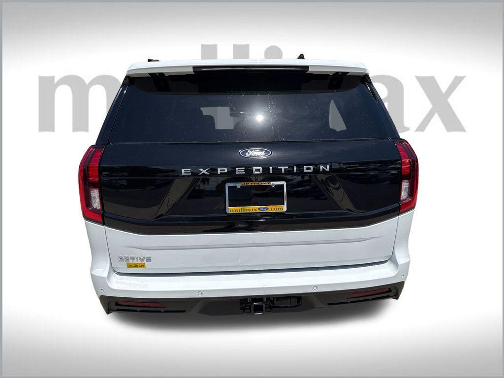 new 2025 Ford Expedition car, priced at $66,696