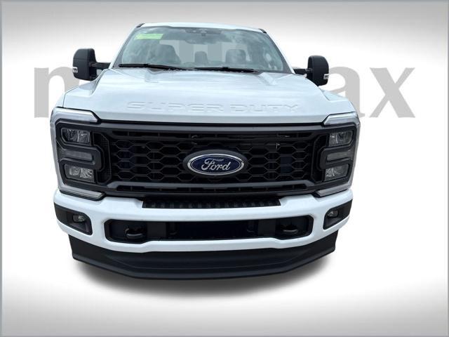 new 2025 Ford F-350 car