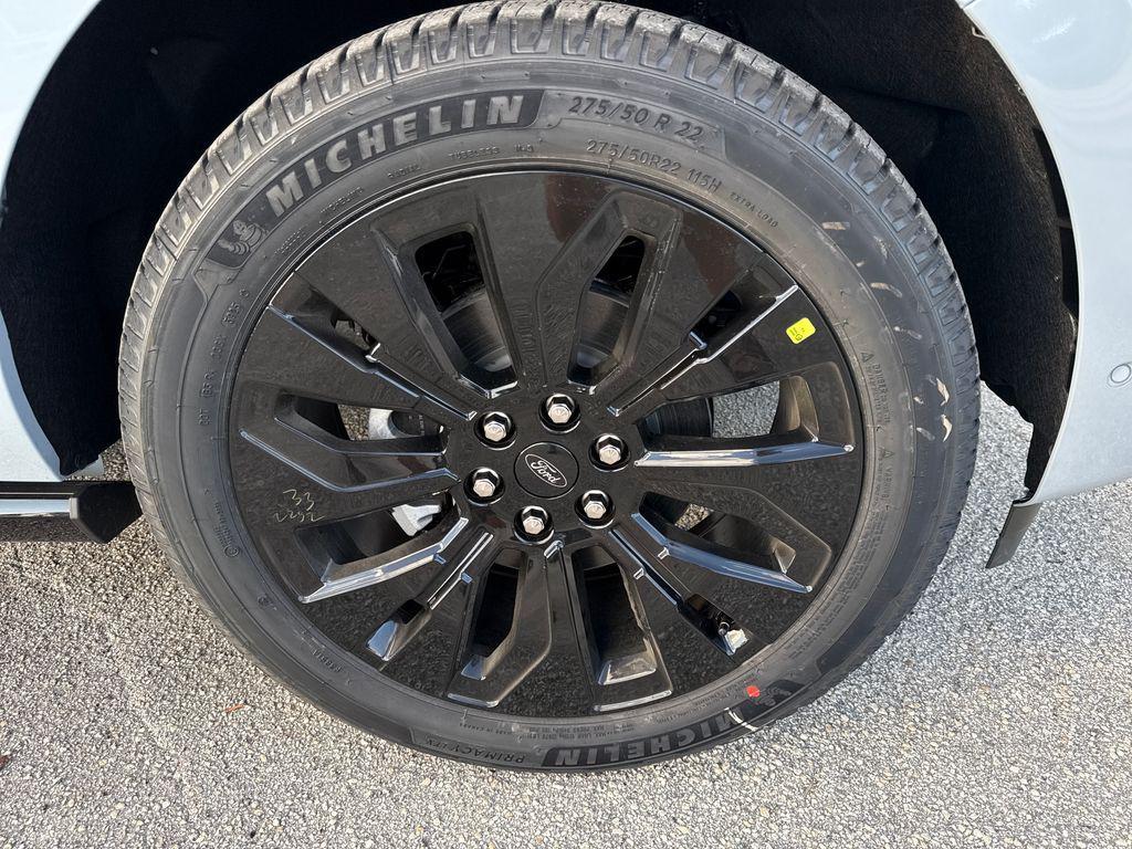 new 2025 Ford Expedition car, priced at $79,555