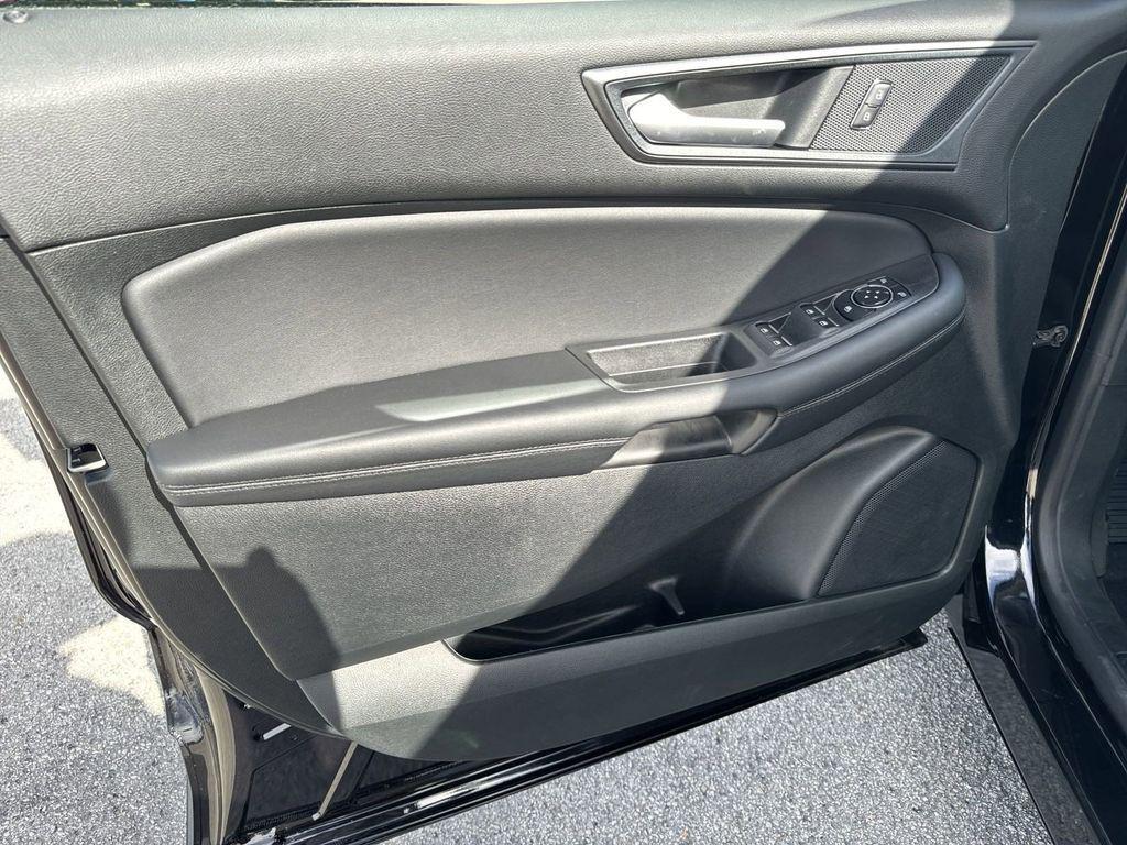 new 2024 Ford Edge car, priced at $31,900