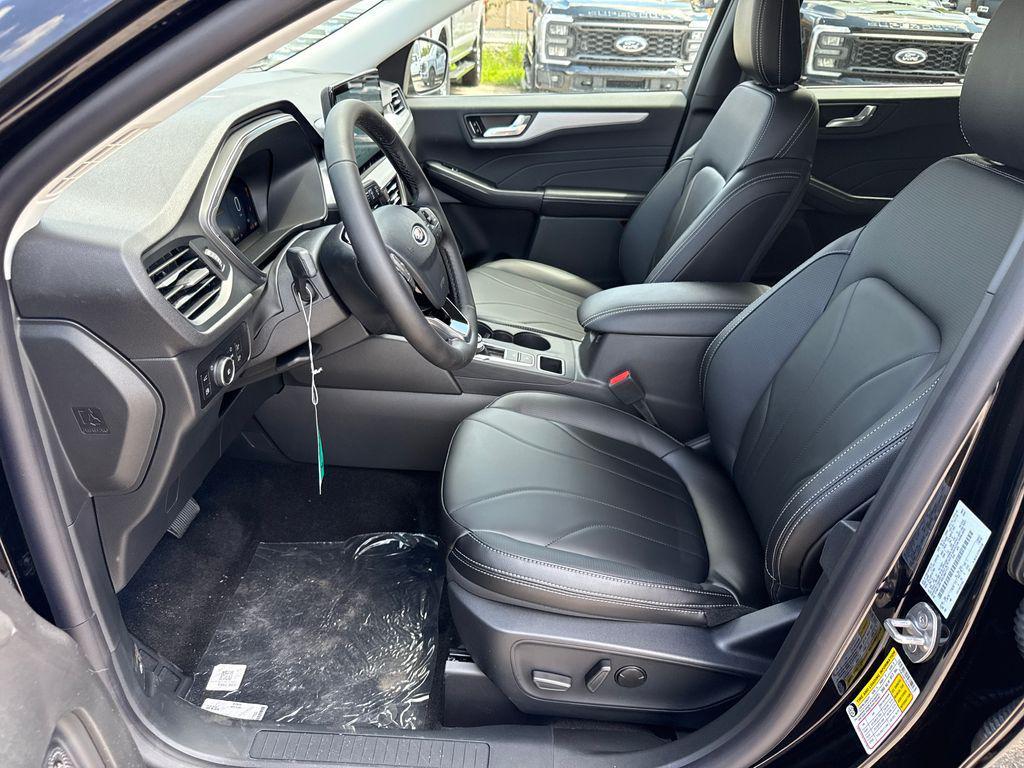 new 2025 Ford Escape PHEV car, priced at $35,224