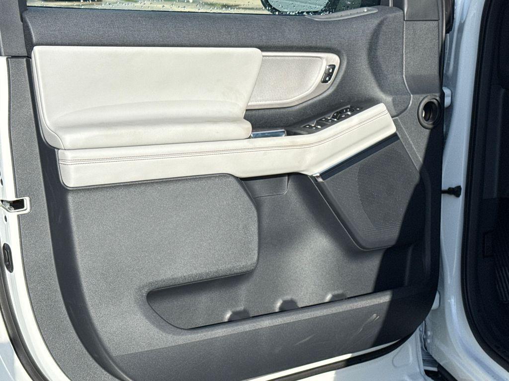 new 2025 Ford Expedition car, priced at $67,633