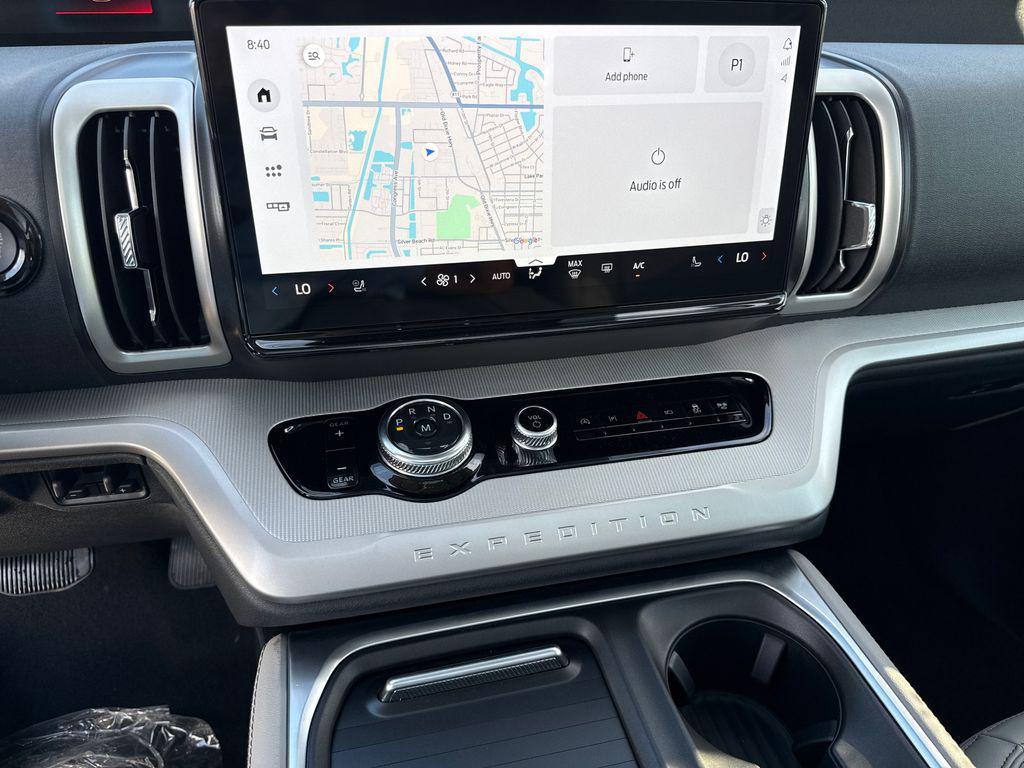 new 2025 Ford Expedition car, priced at $67,633