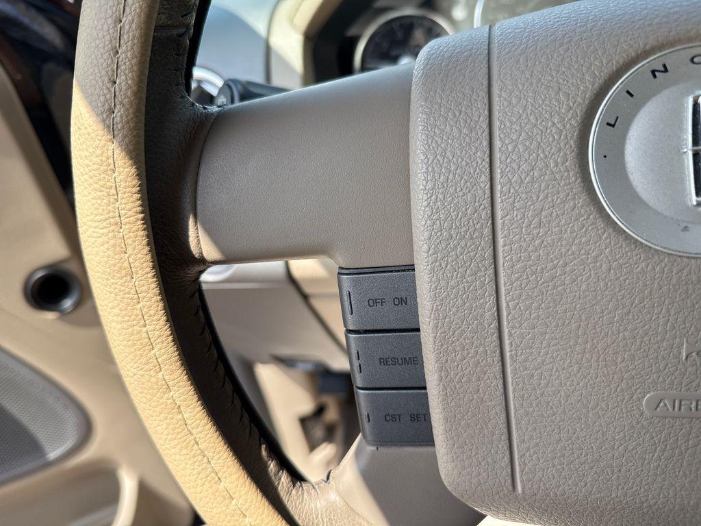 used 2006 Lincoln Mark LT car, priced at $14,900