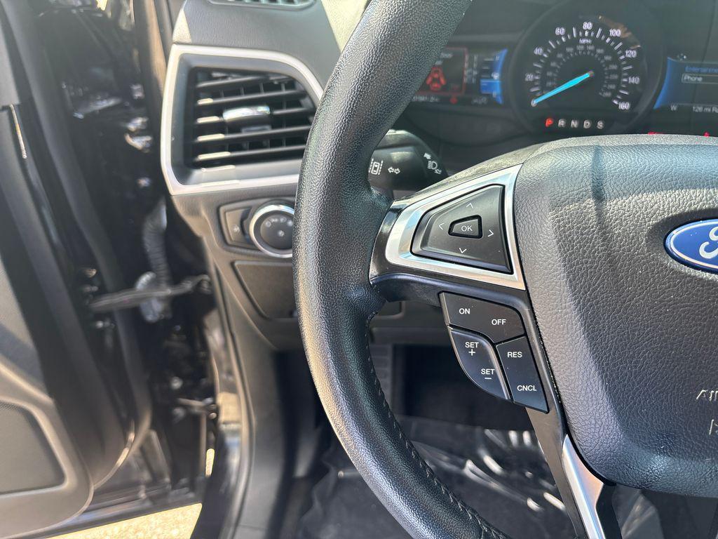 used 2024 Ford Edge car, priced at $24,900