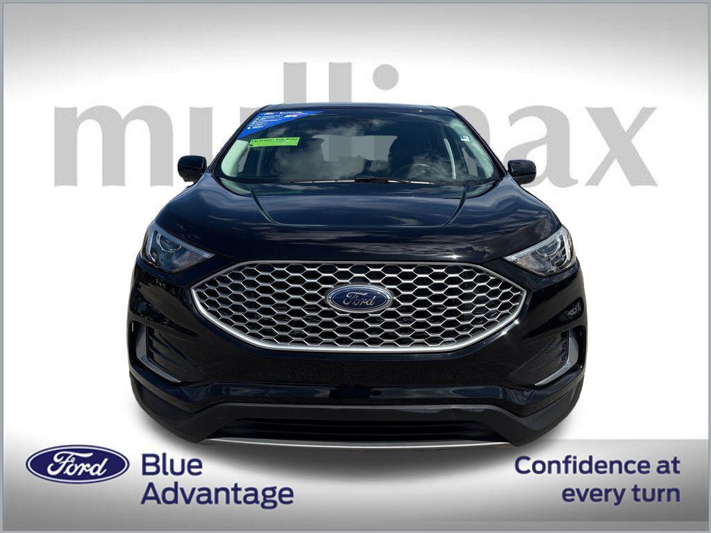used 2024 Ford Edge car, priced at $24,900