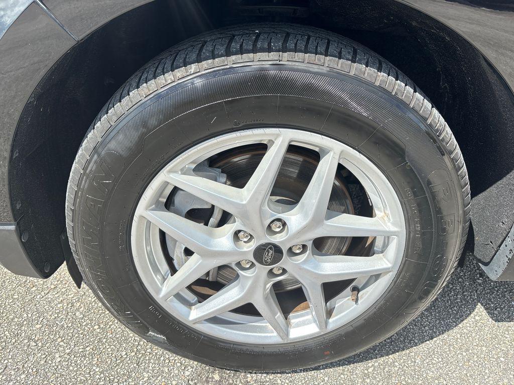 used 2024 Ford Edge car, priced at $24,900