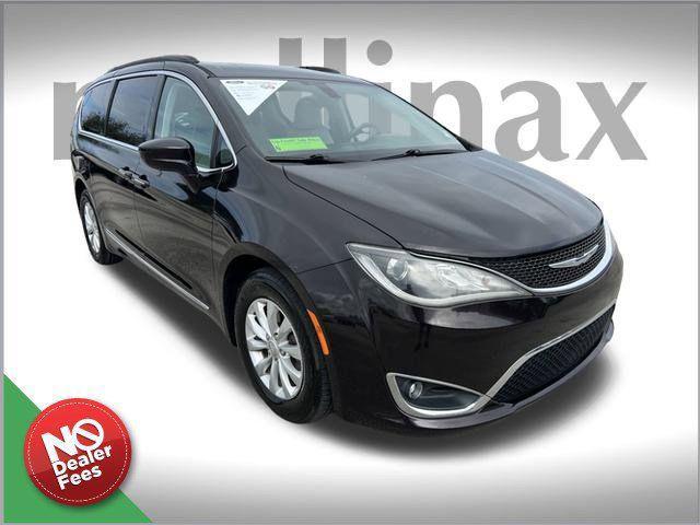 used 2017 Chrysler Pacifica car, priced at $14,500