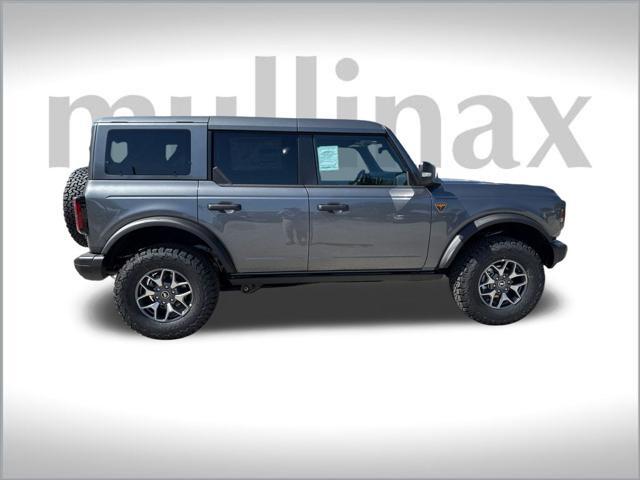 new 2025 Ford Bronco car, priced at $58,713