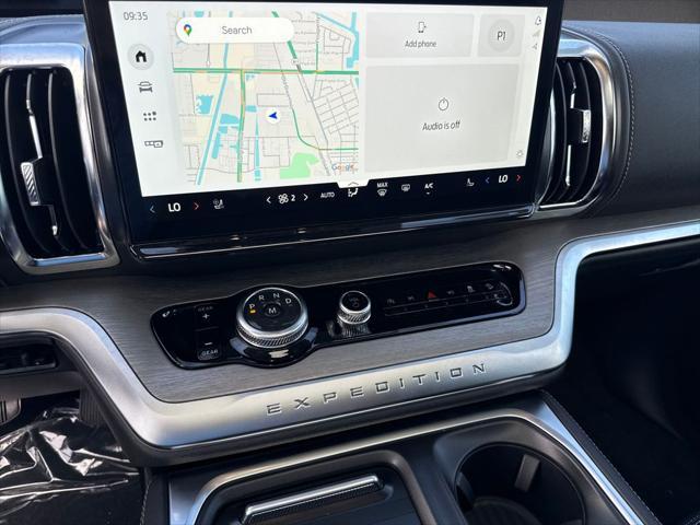 new 2025 Ford Expedition car, priced at $75,715