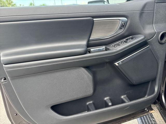 new 2025 Ford Expedition car, priced at $75,715