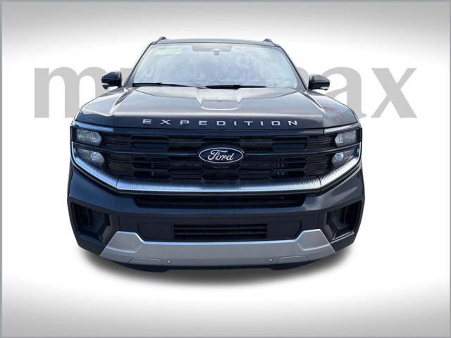 new 2025 Ford Expedition car, priced at $75,715