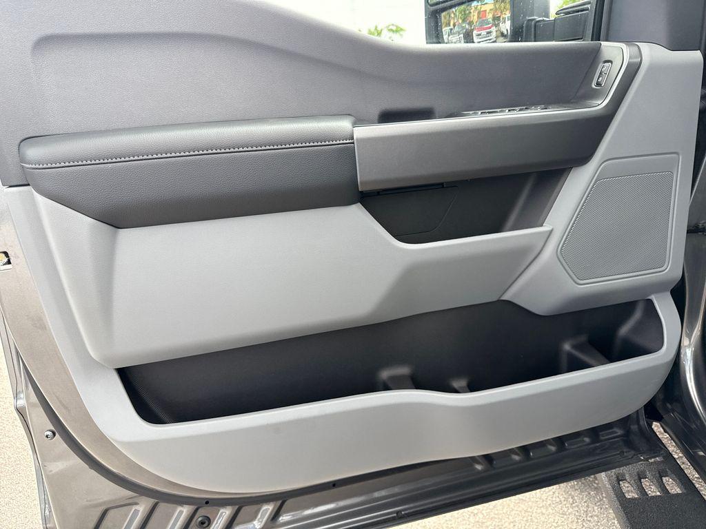 new 2025 Ford F-250 car, priced at $59,254