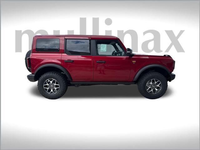 new 2025 Ford Bronco car, priced at $59,657
