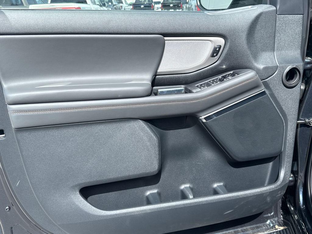 new 2025 Ford Expedition Max car, priced at $68,035