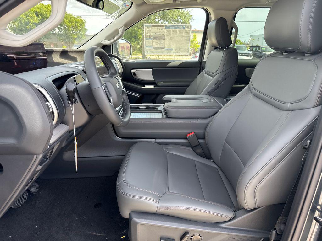 new 2025 Ford Expedition Max car, priced at $68,035