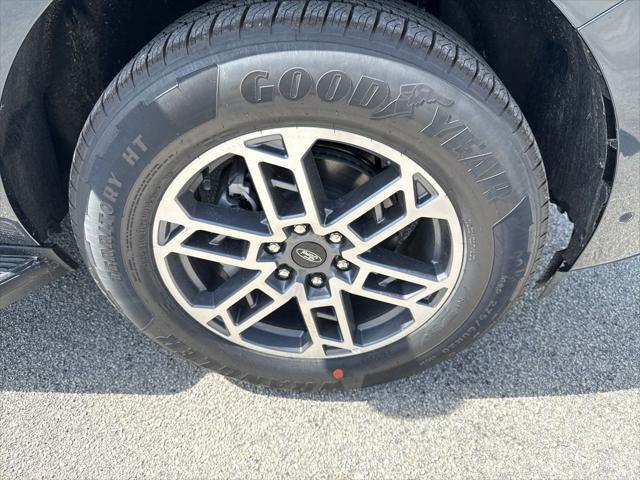 new 2025 Ford Expedition Max car, priced at $70,042
