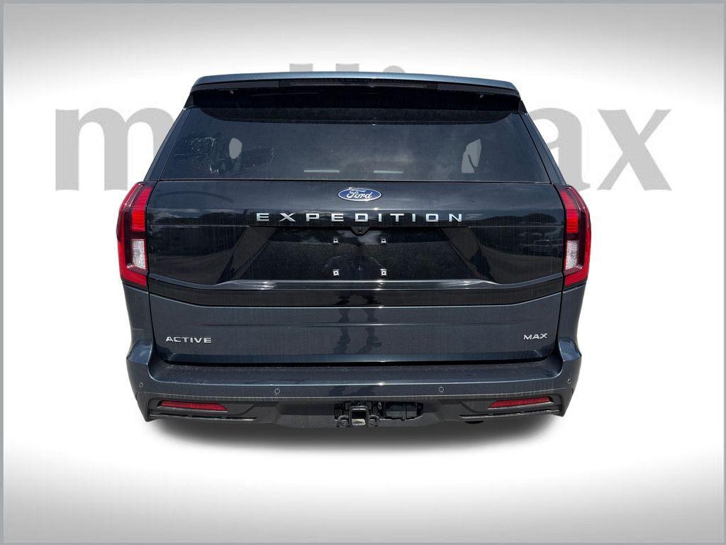 new 2025 Ford Expedition Max car, priced at $68,035