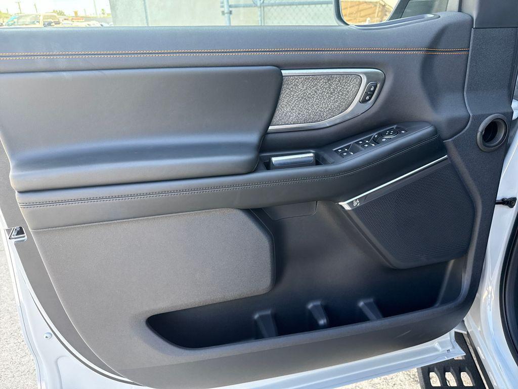 new 2025 Ford Expedition car, priced at $81,017