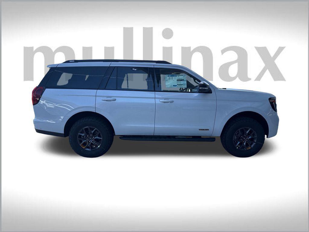 new 2025 Ford Expedition car, priced at $81,017