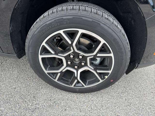 new 2025 Ford Maverick car, priced at $36,092