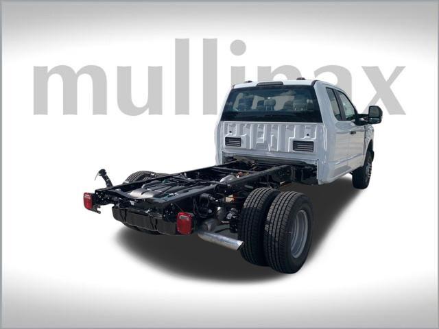new 2025 Ford F-350 car