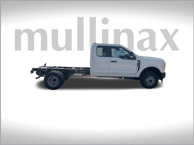 new 2025 Ford F-350 car