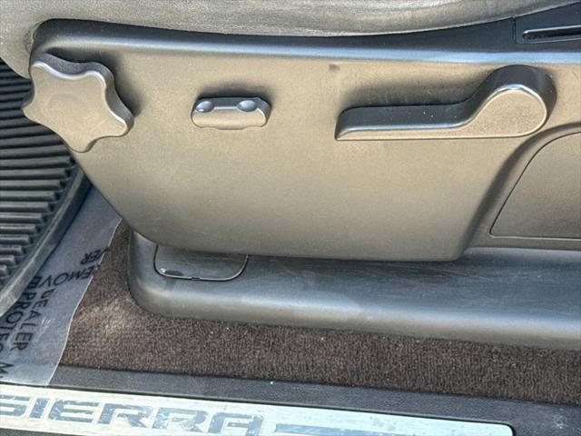 used 2009 GMC Sierra 1500 car, priced at $11,900
