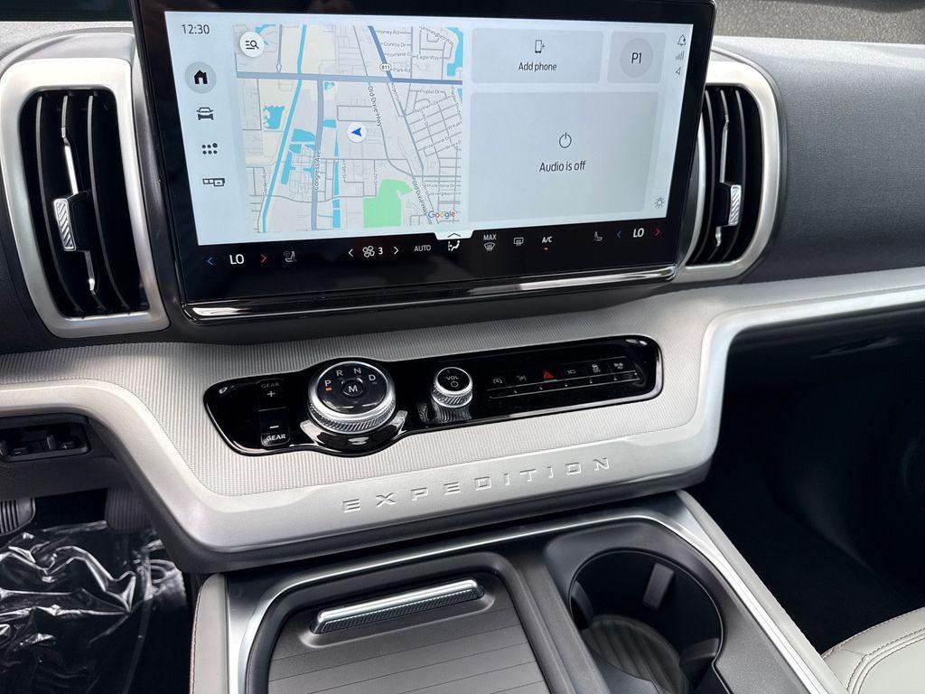 new 2025 Ford Expedition car, priced at $66,696