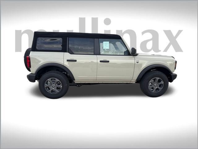 new 2025 Ford Bronco car, priced at $43,921