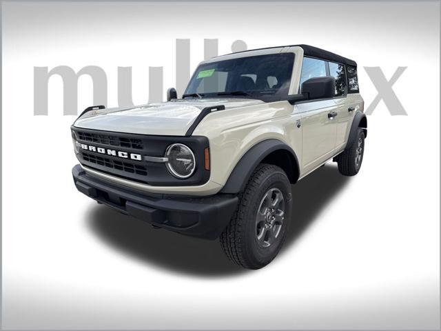 new 2025 Ford Bronco car, priced at $43,921