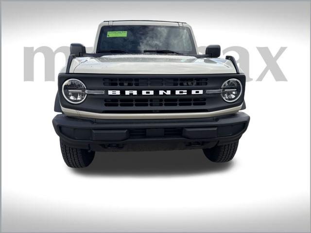 new 2025 Ford Bronco car, priced at $43,921